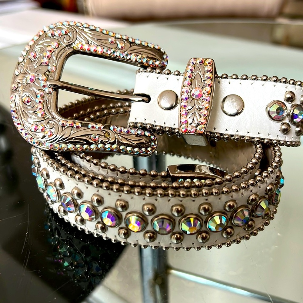 BB Simon white Swarovski Crystal belt. excellent condition. 38” from tip-end.